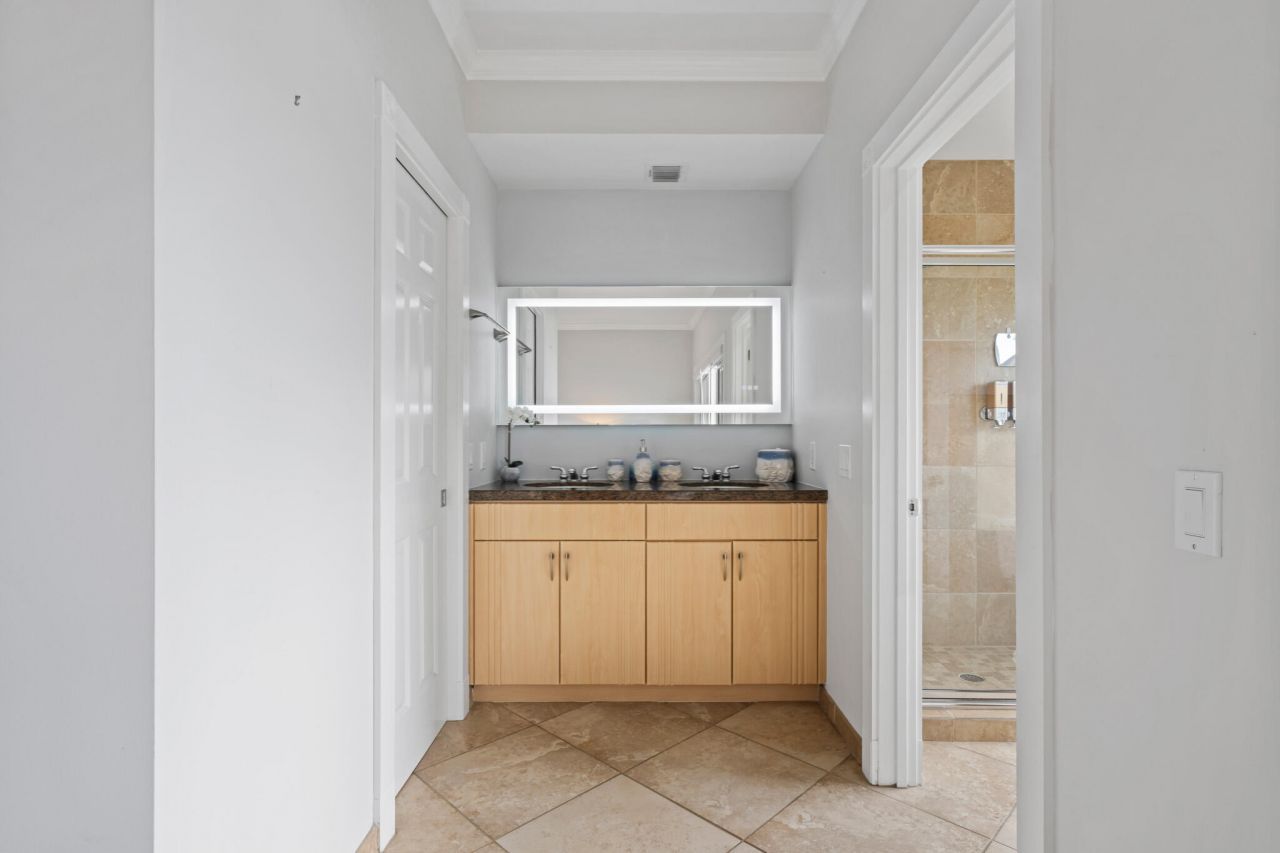 5960 Peninsular Avenue, Unit 111, Stock Island, FL 33040 Photo