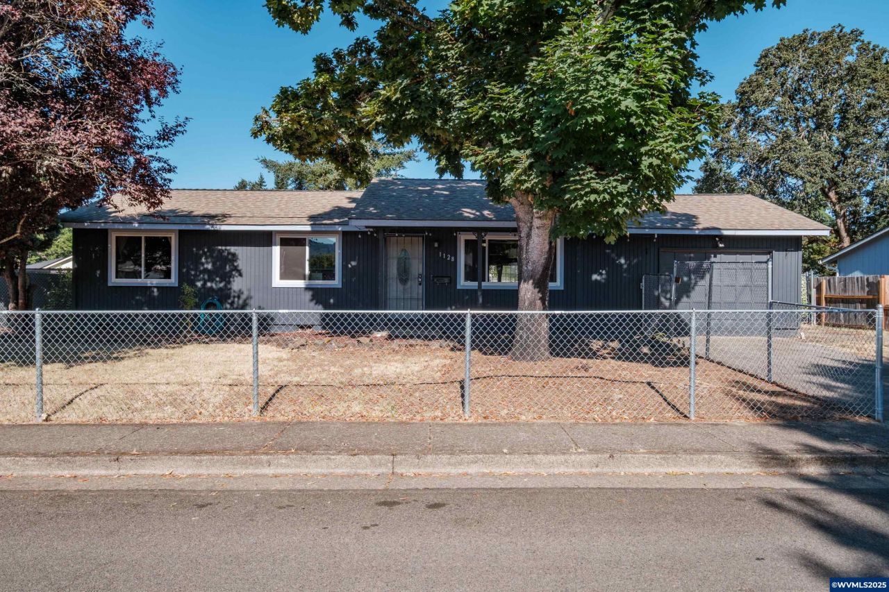 1128 29th Av, Sweet Home, OR 97386 Main Photo