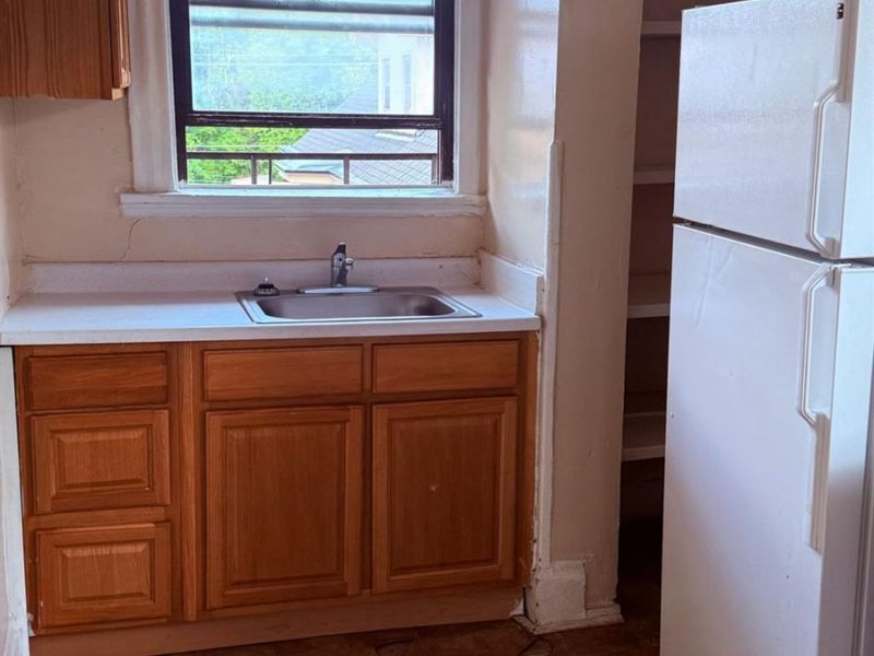 567 Stewart Place, Cincinnati, OH 45229 Photo 4