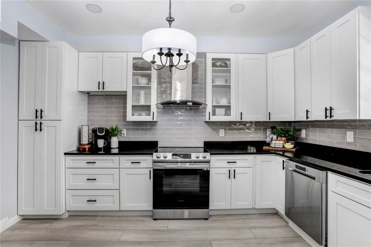 1960 Mckinley Street, Clearwater, FL 33765 Photo