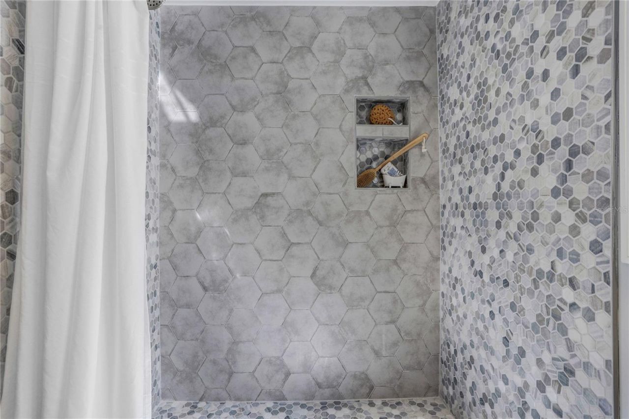 1960 Mckinley Street, Clearwater, FL 33765 Photo