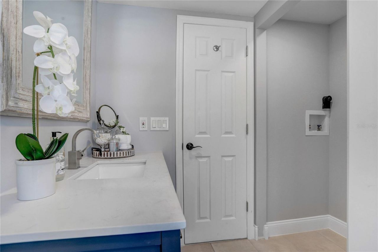 1960 Mckinley Street, Clearwater, FL 33765 Photo