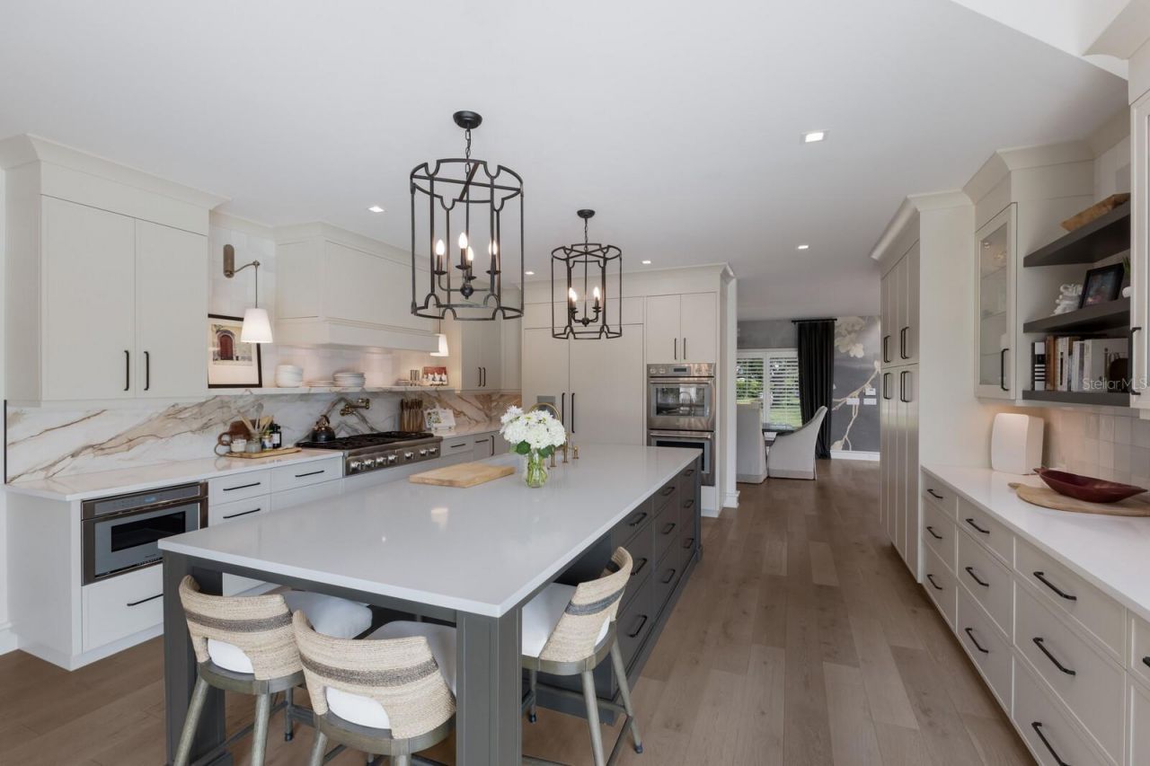 3709 Beneva Oaks, Sarasota, FL 34238 Photo