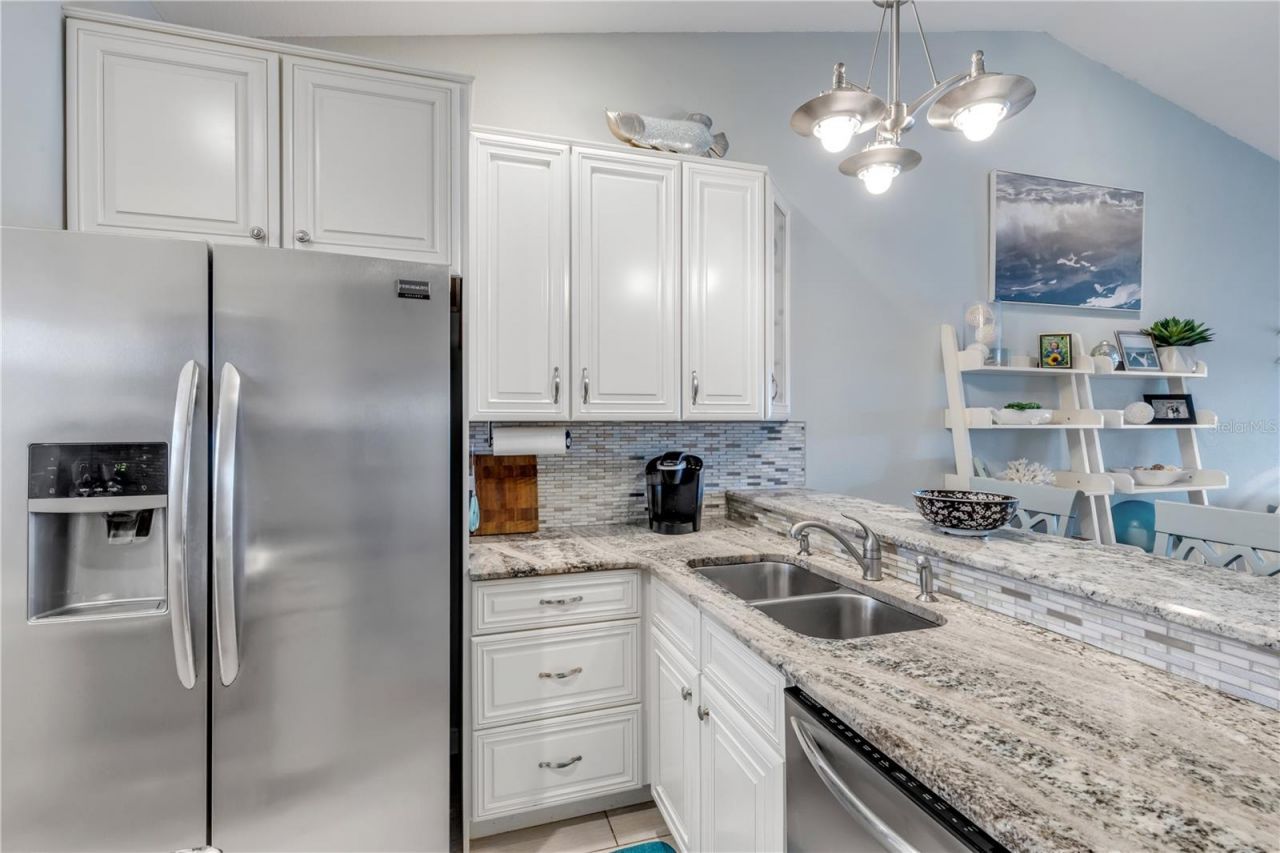 460 Bouchelle Drive, Unit 304, New Smyrna Beach, FL 32169 Photo