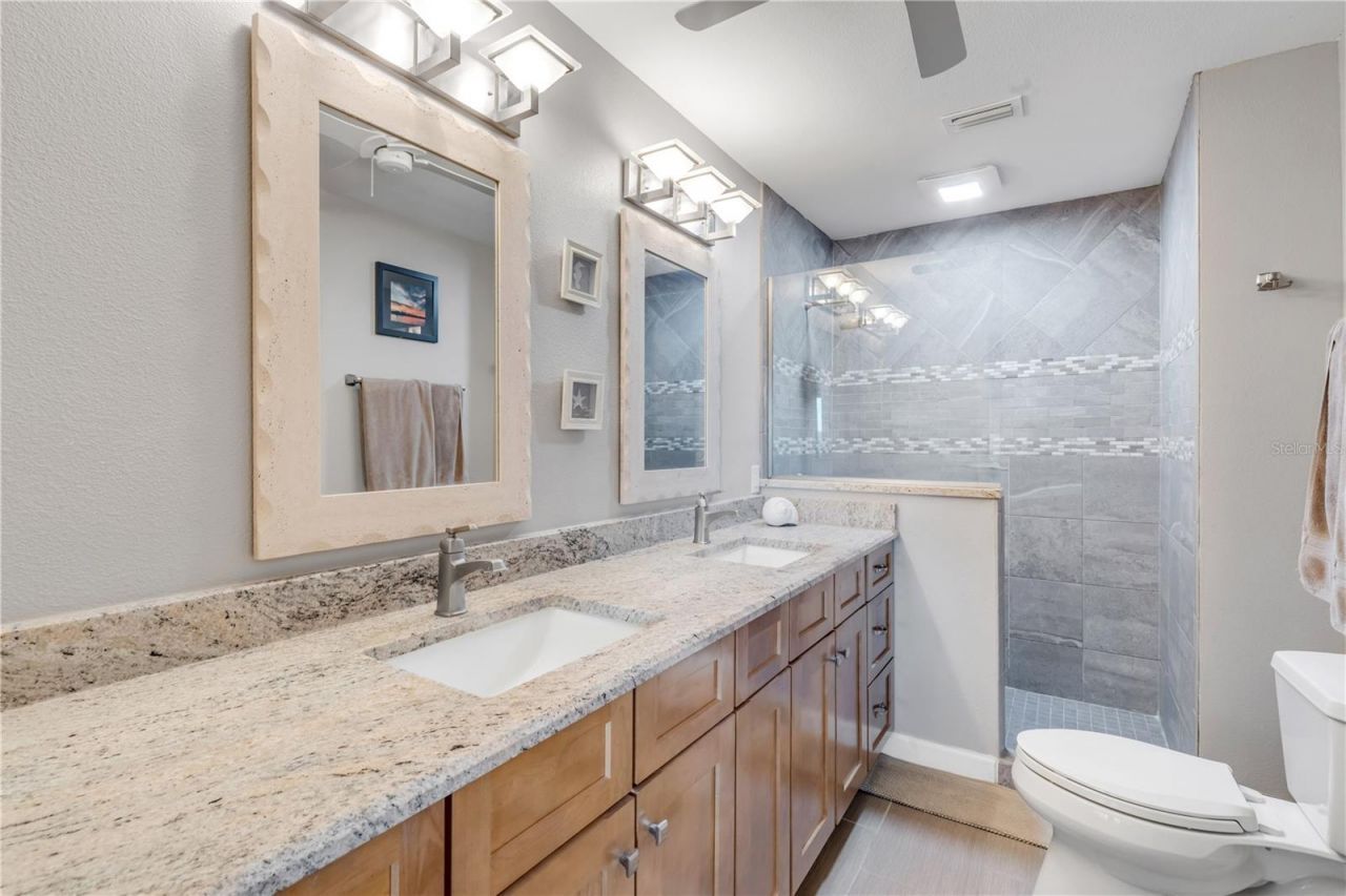 460 Bouchelle Drive, Unit 304, New Smyrna Beach, FL 32169 Photo