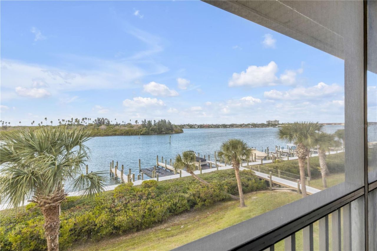460 Bouchelle Drive, Unit 304, New Smyrna Beach, FL 32169 Photo