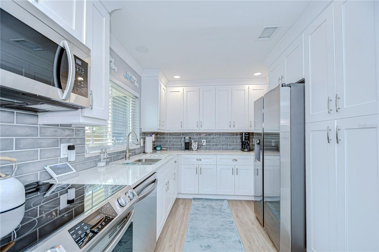 130 63rd Street S, Saint Petersburg, FL 33707 Photo