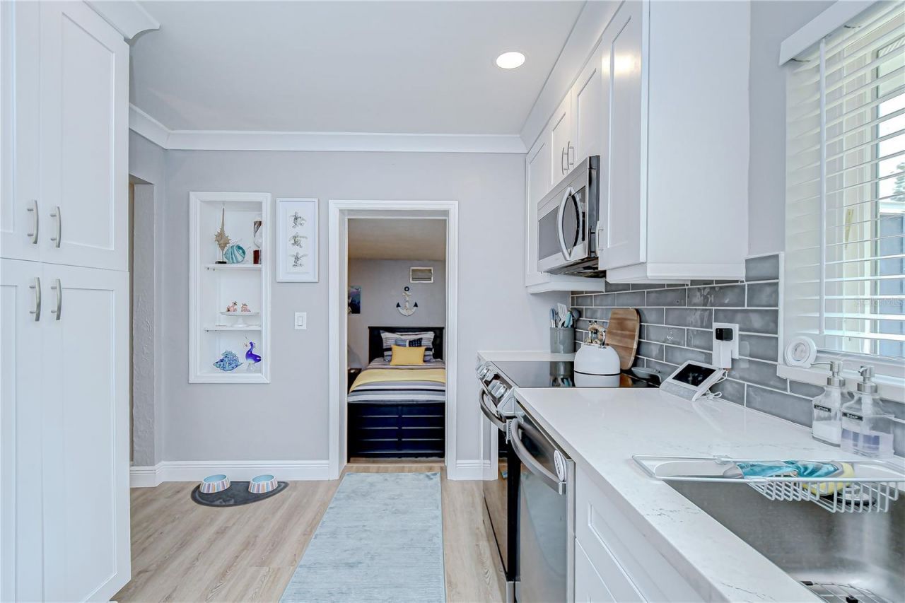 130 63rd Street S, Saint Petersburg, FL 33707 Photo