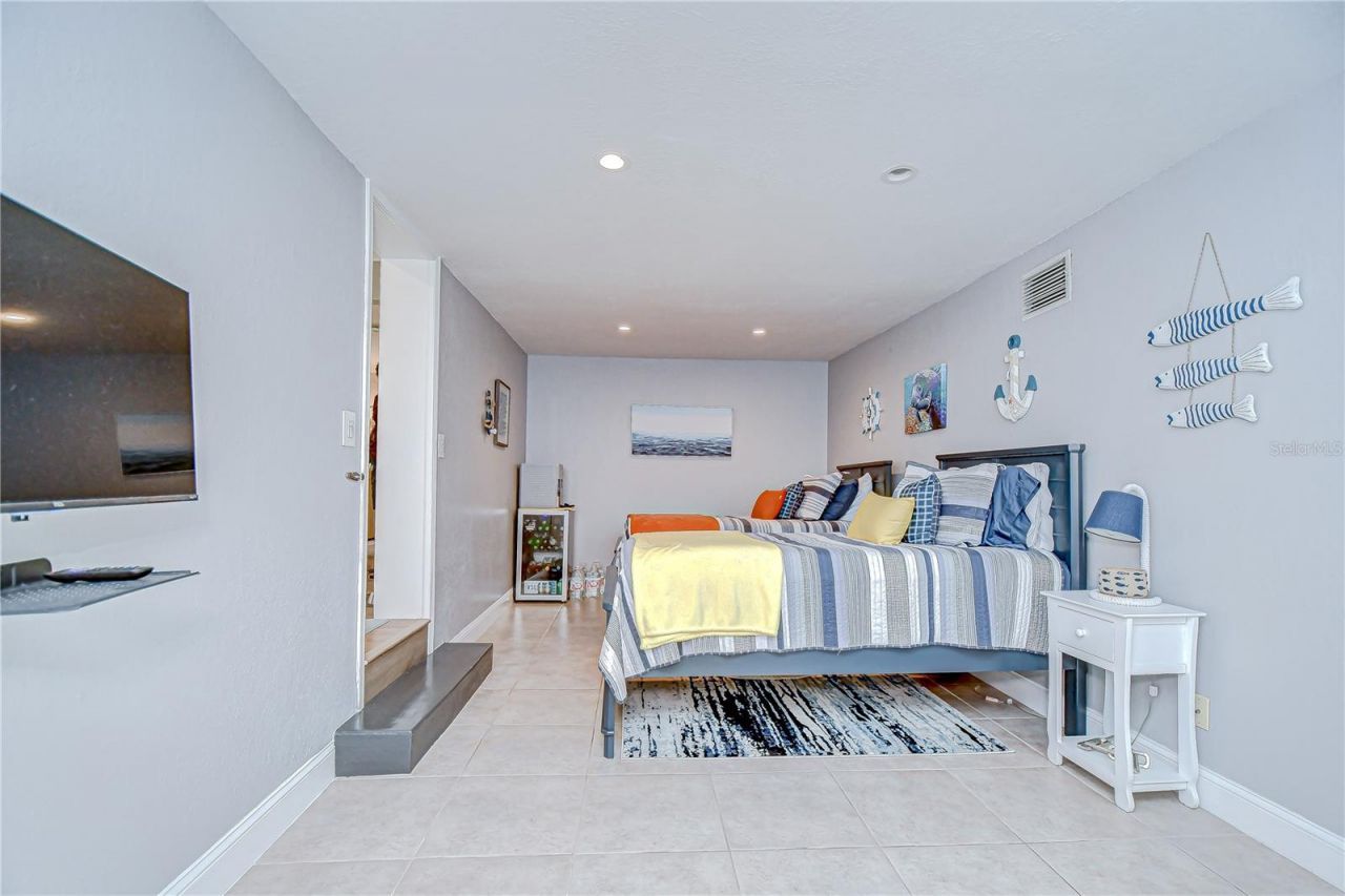 130 63rd Street S, Saint Petersburg, FL 33707 Photo