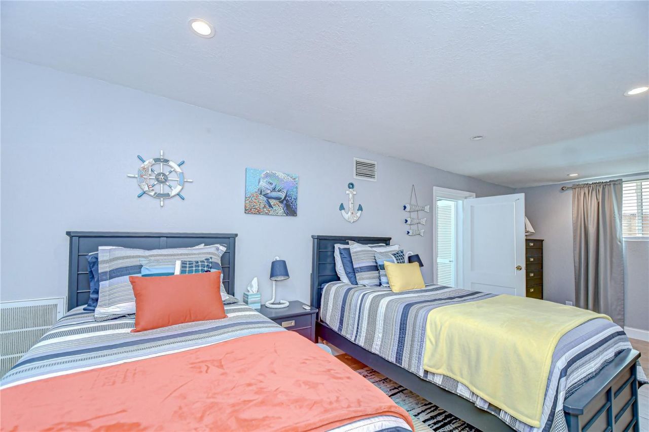 130 63rd Street S, Saint Petersburg, FL 33707 Photo