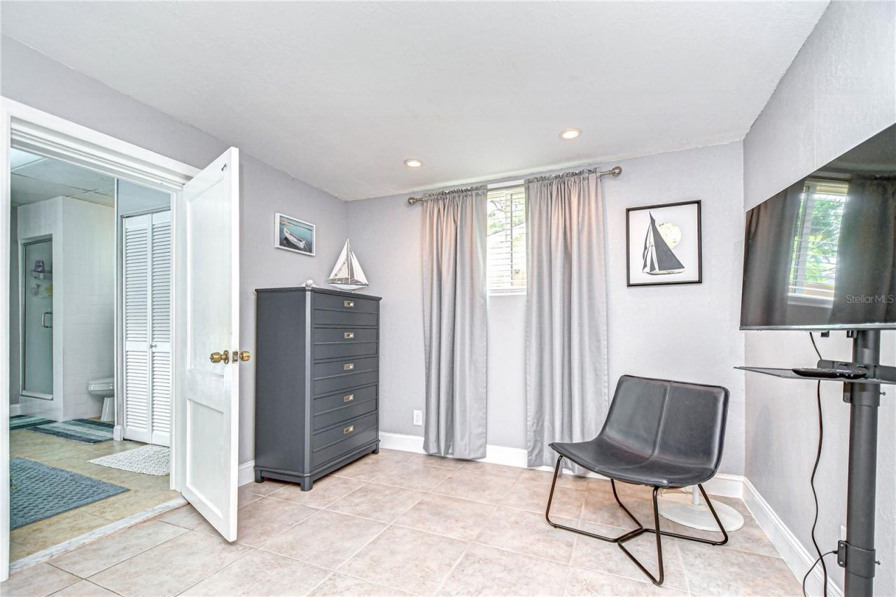 130 63rd Street S, Saint Petersburg, FL 33707 Photo