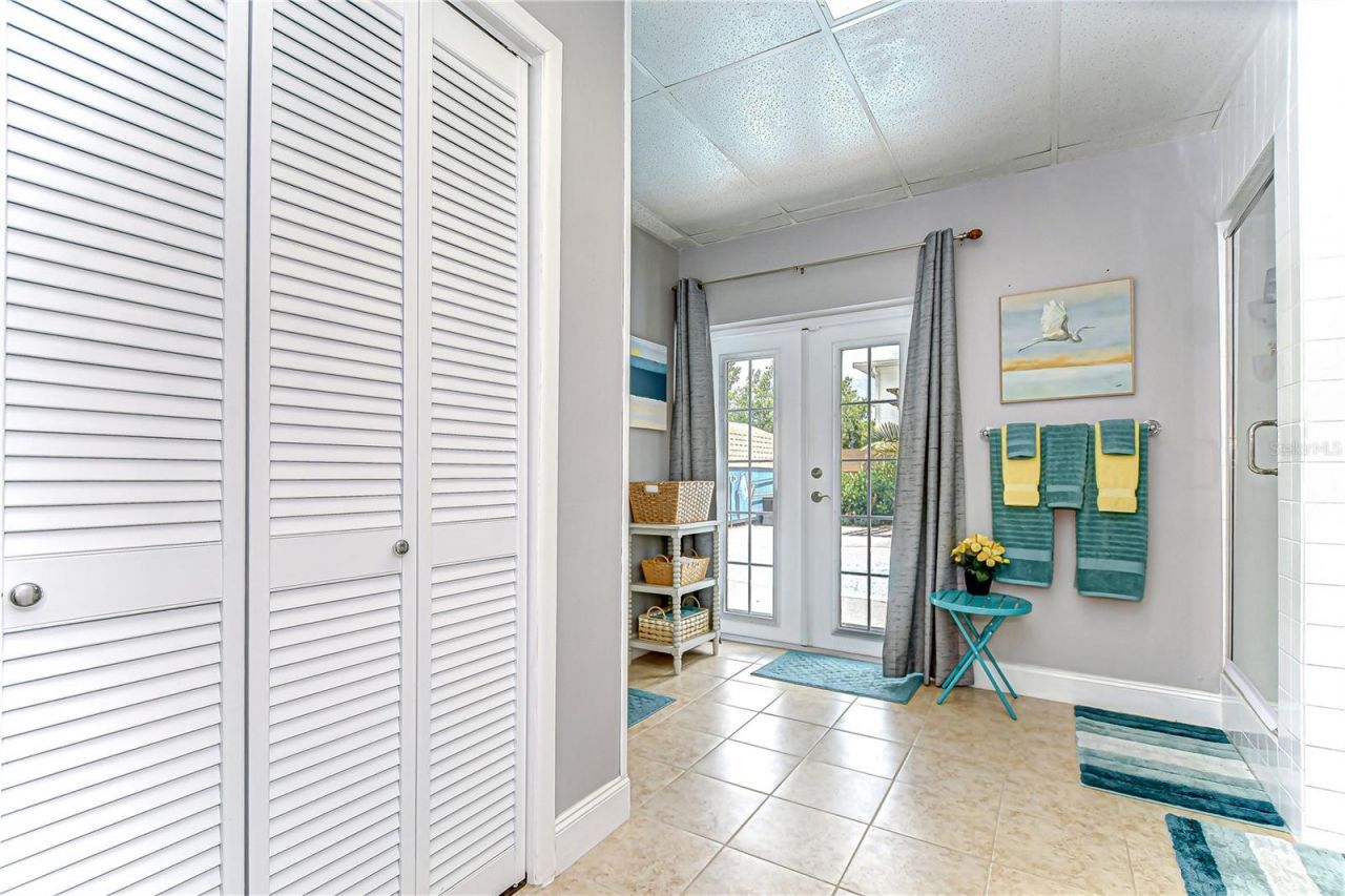 130 63rd Street S, Saint Petersburg, FL 33707 Photo