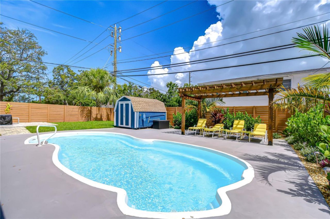 130 63rd Street S, Saint Petersburg, FL 33707 Photo