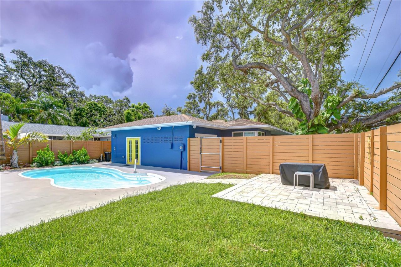 130 63rd Street S, Saint Petersburg, FL 33707 Photo