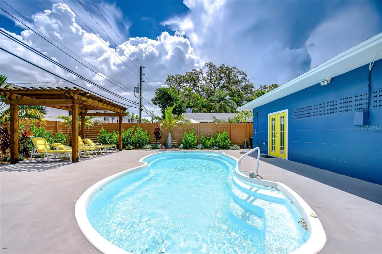 130 63rd Street S, Saint Petersburg, FL 33707 Photo