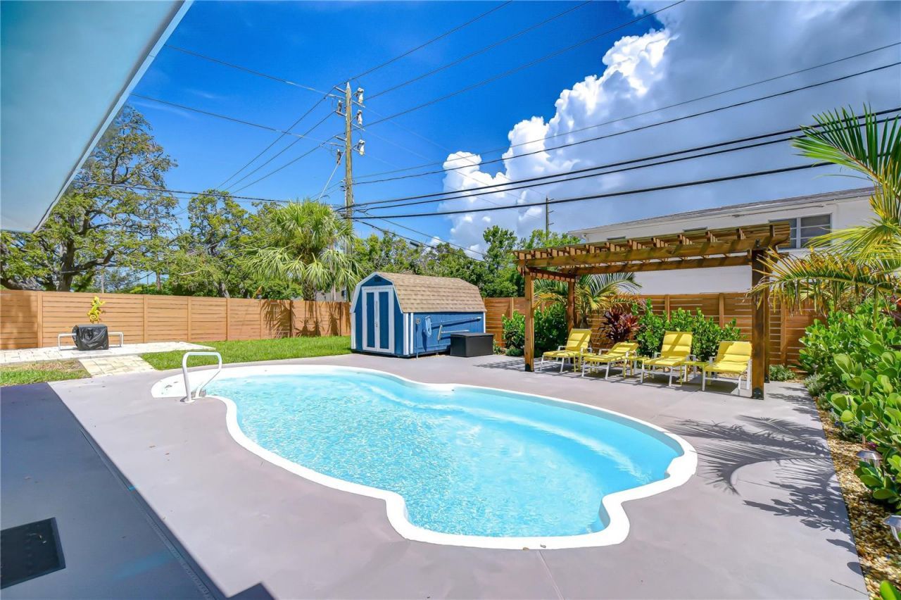 130 63rd Street S, Saint Petersburg, FL 33707 Photo