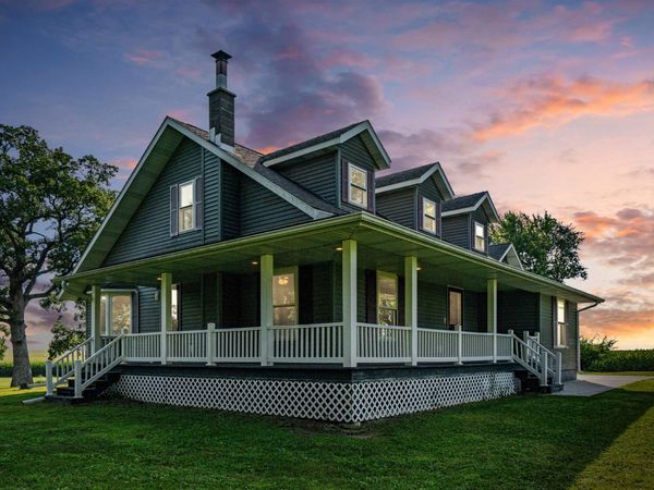 10746 Neon Road, Maynard, IA 50655