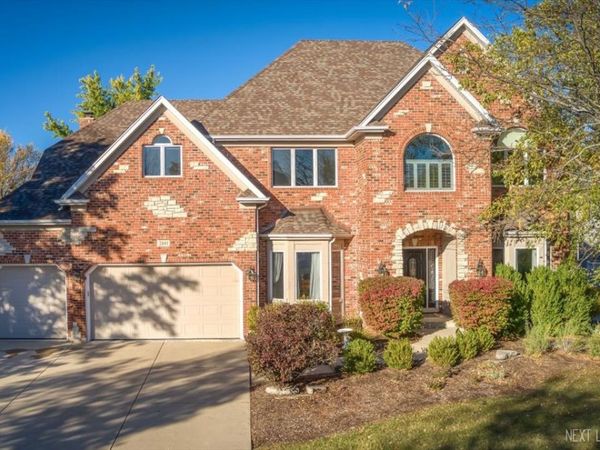 2441 Bird Lane, Batavia, IL 60510