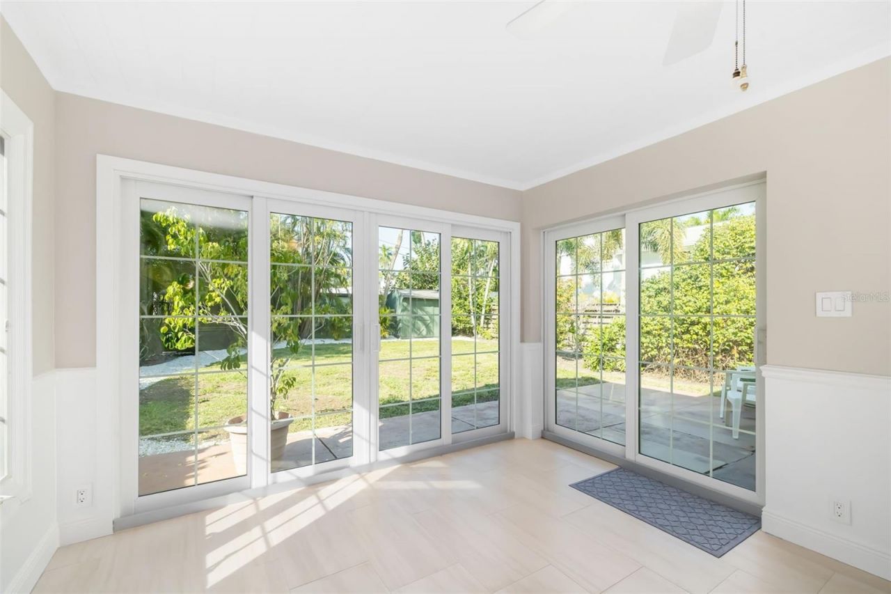 323 Madison Drive, Sarasota, FL 34236 Photo