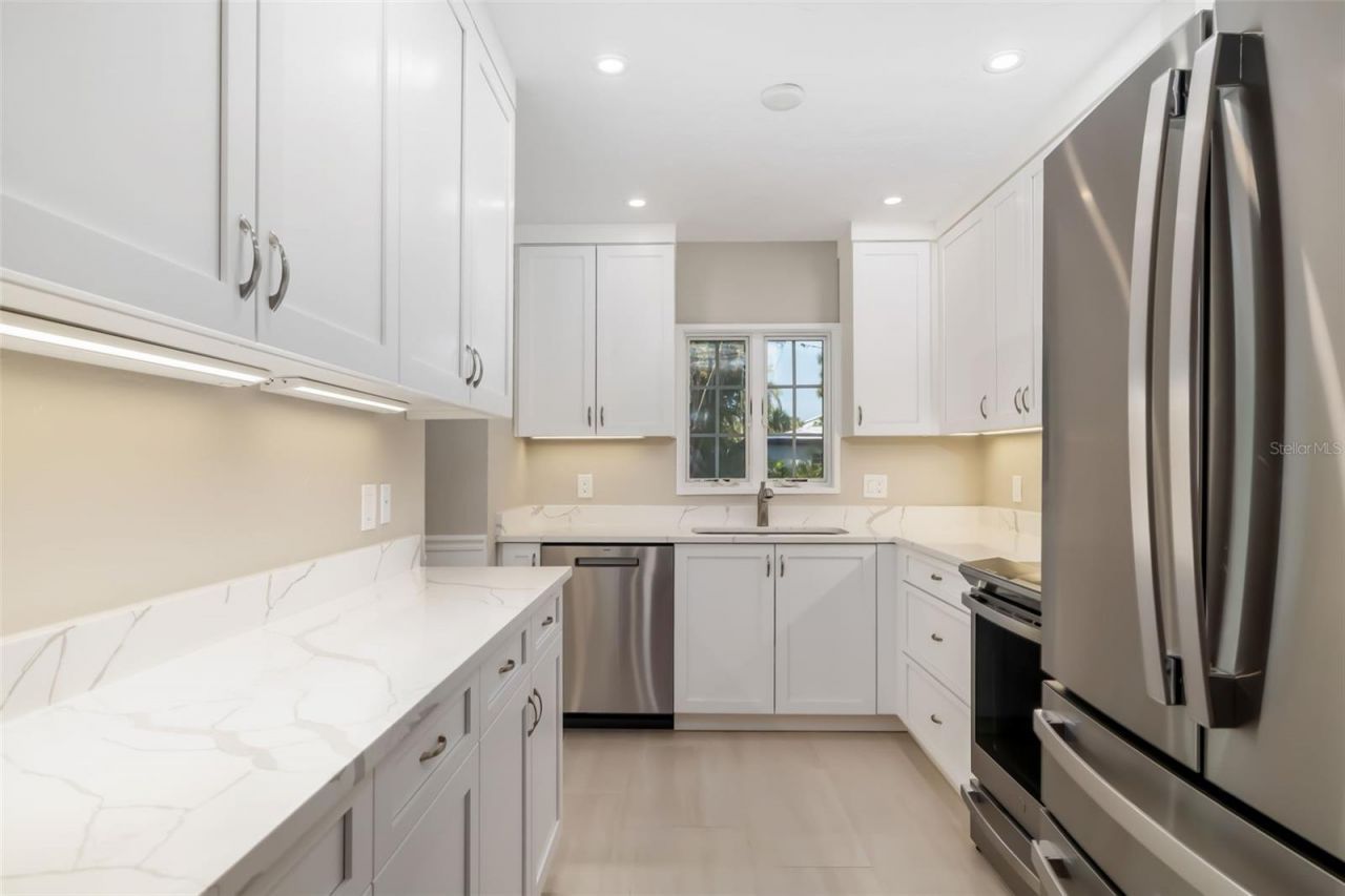 323 Madison Drive, Sarasota, FL 34236 Photo