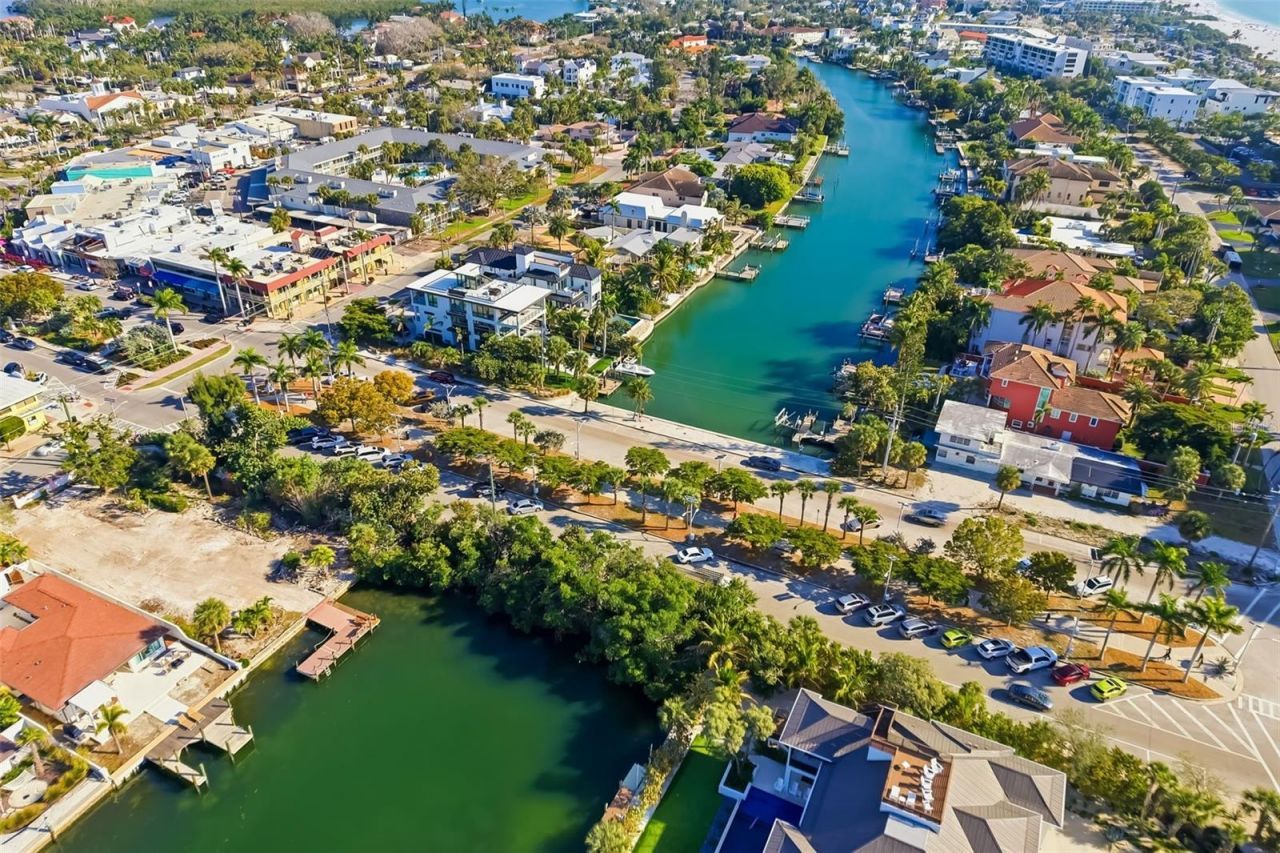 323 Madison Drive, Sarasota, FL 34236 Photo