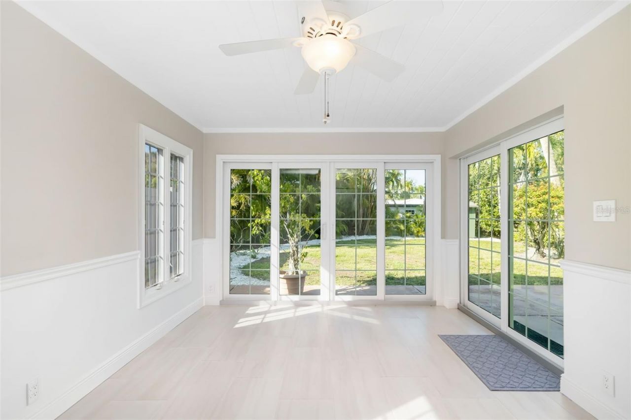 323 Madison Drive, Sarasota, FL 34236 Photo