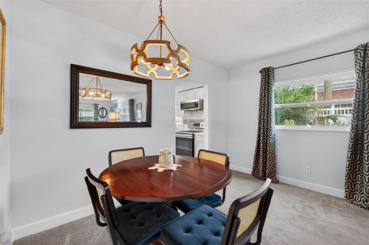 3740 58th Street N, Unit 110, Saint Petersburg, FL 33710 Photo