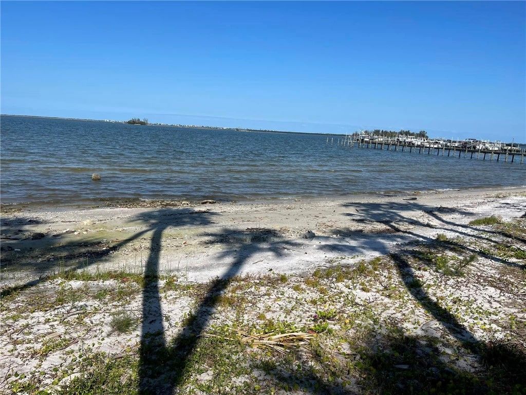 11450 S Indian River Drive, Sebastian, FL 32958 Photo