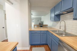 401 Andrea Lane photo 4