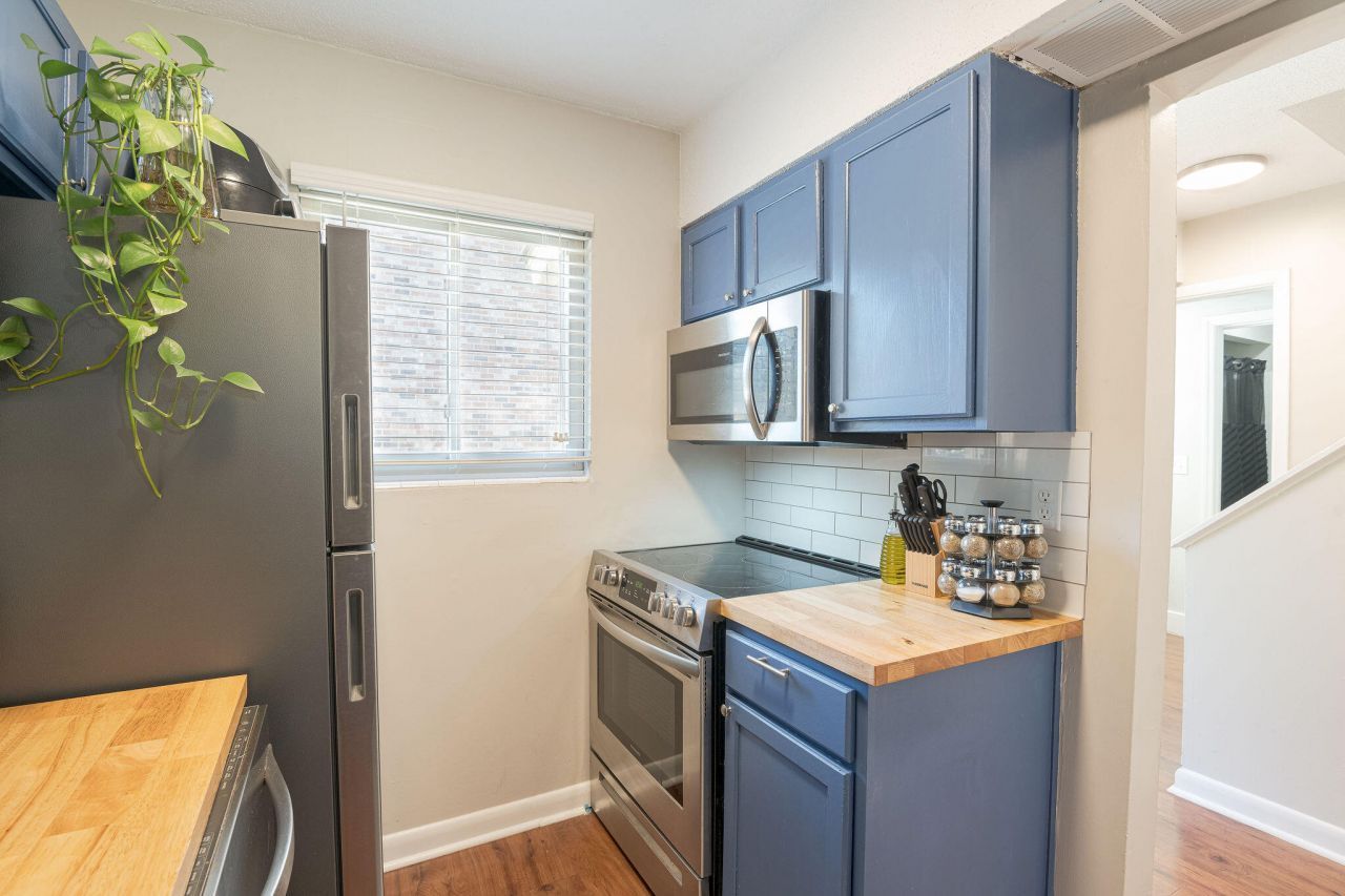 401 Andrea Lane Photo 5