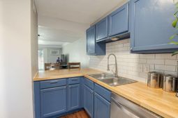 401 Andrea Lane photo 4