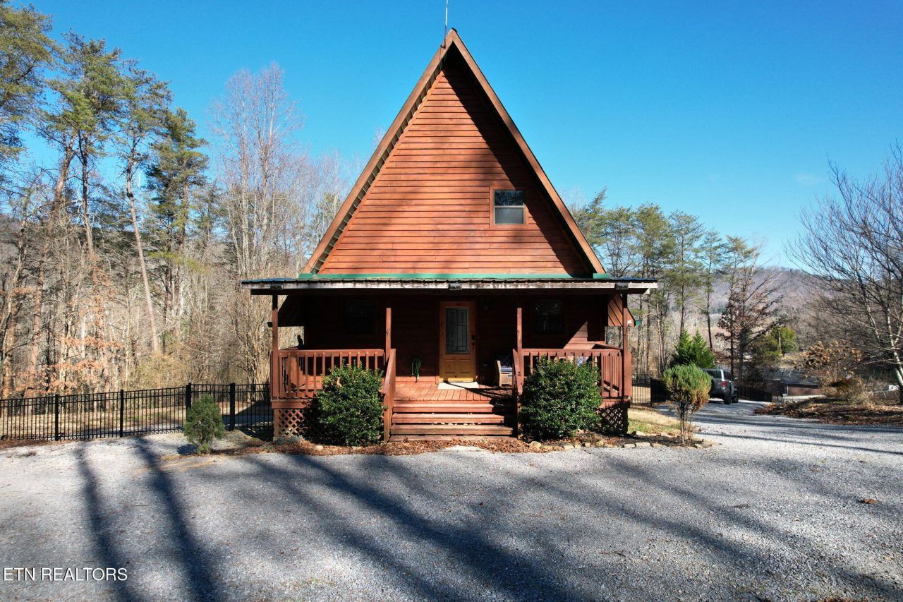 1959 Sussex Rd, Dayton, TN 37321 Main Photo