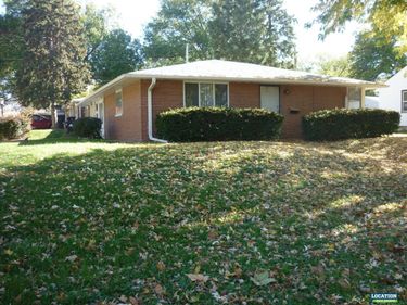 300 S 44th Street, Lincoln, NE 68510