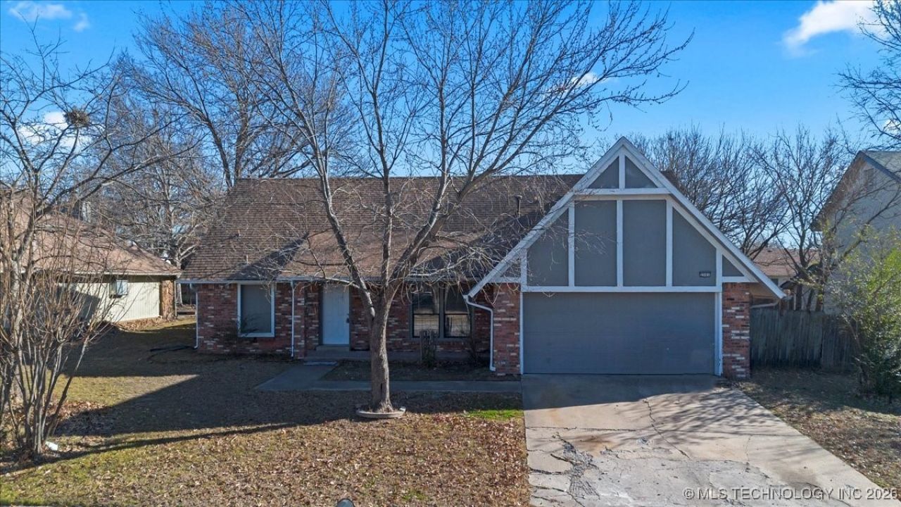 2301 S Chestnut Avenue, Broken Arrow, OK 74012 Main Photo