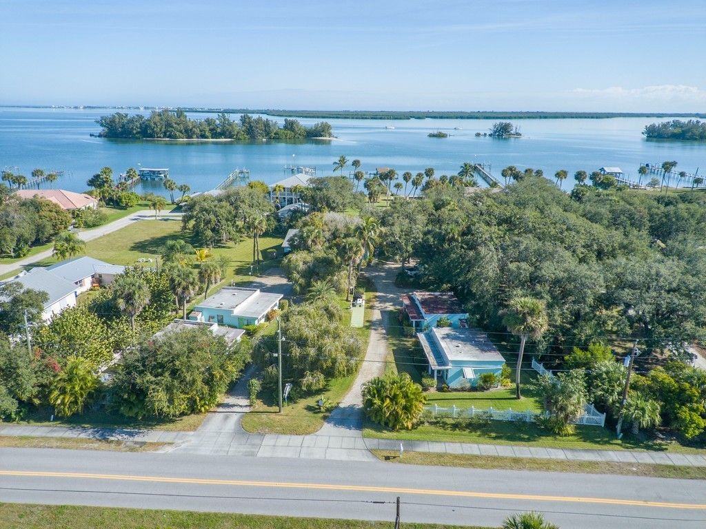 11450 S Indian River Drive, Sebastian, FL 32958 Photo