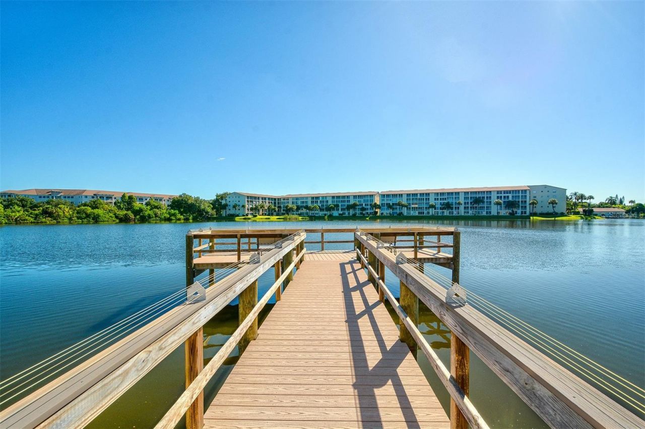 3647 Lake Bayshore Drive, Unit J416, Bradenton, FL 34205 Photo