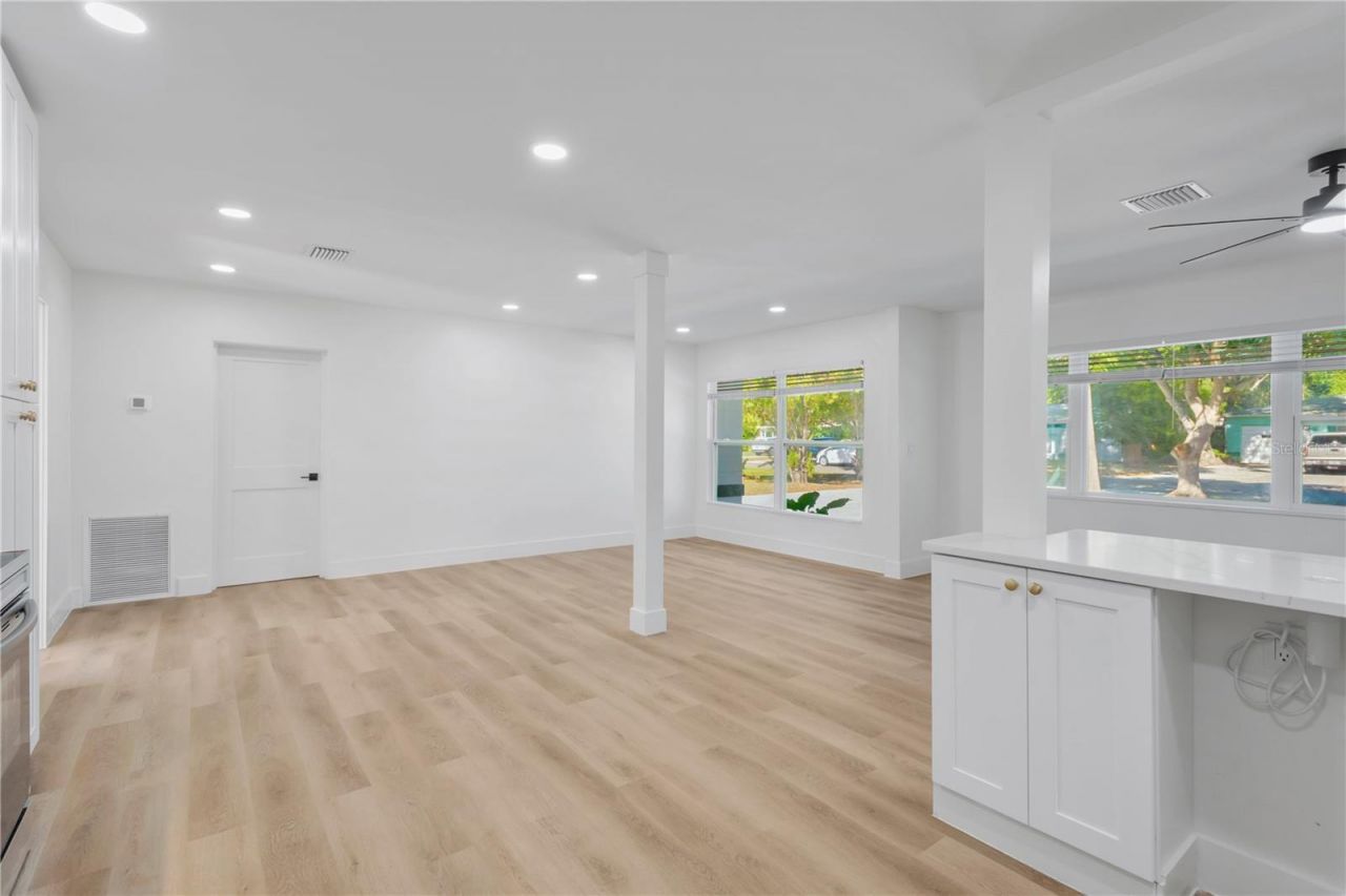 4300 28th Avenue N, Saint Petersburg, FL 33713 Photo