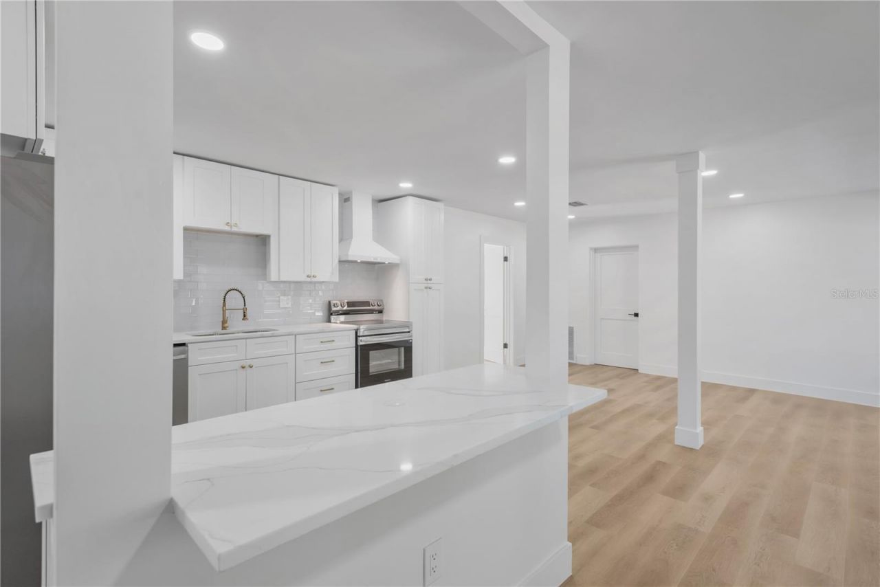 4300 28th Avenue N, Saint Petersburg, FL 33713 Photo