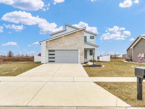 507 Harpers Ferry, Savoy, IL 61874