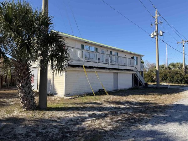 498 E 2nd Avenue, Gulf Shores, AL 36542