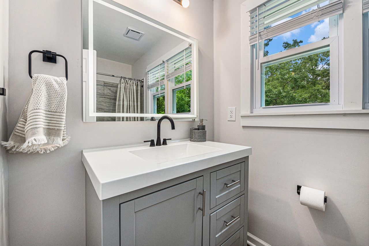 1861 Cattail Row Photo 20