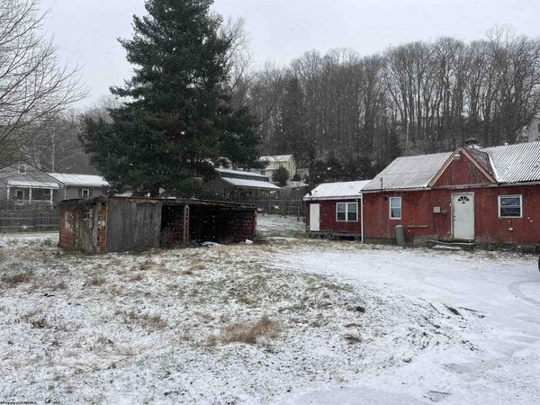 359 E 7th Street, Weston, WV 26452