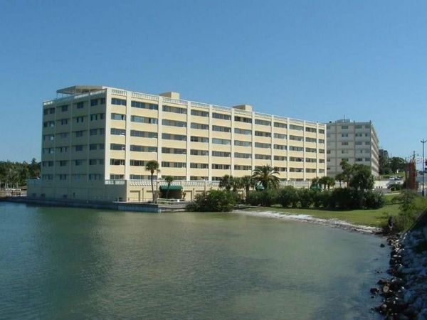 100 BLUFF VIEW DRIVE, Unit 105C, BELLEAIR BLUFFS, FL 33770