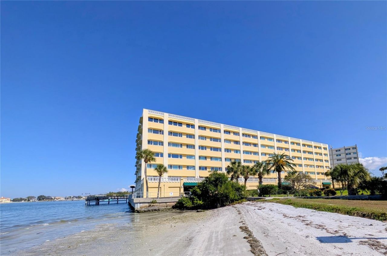 100 Bluff View Drive, Unit 105C, Belleair Bluffs, FL 33770 Photo