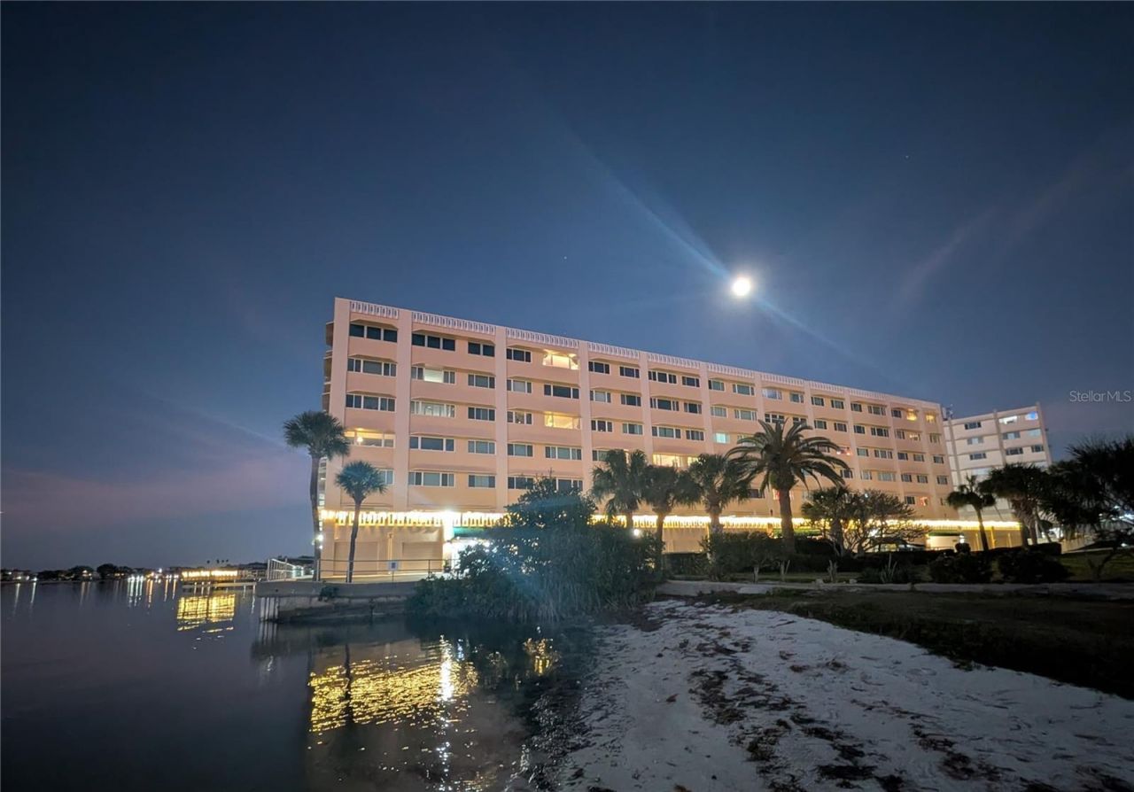 100 Bluff View Drive, Unit 105C, Belleair Bluffs, FL 33770 Photo