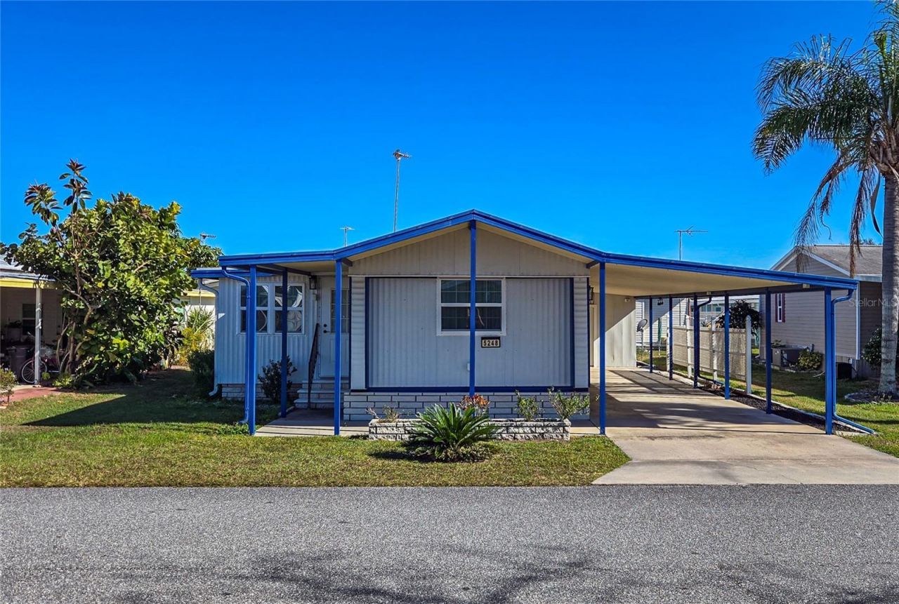 5248 Antigua Drive, Zephyrhills, FL 33541 Main Photo