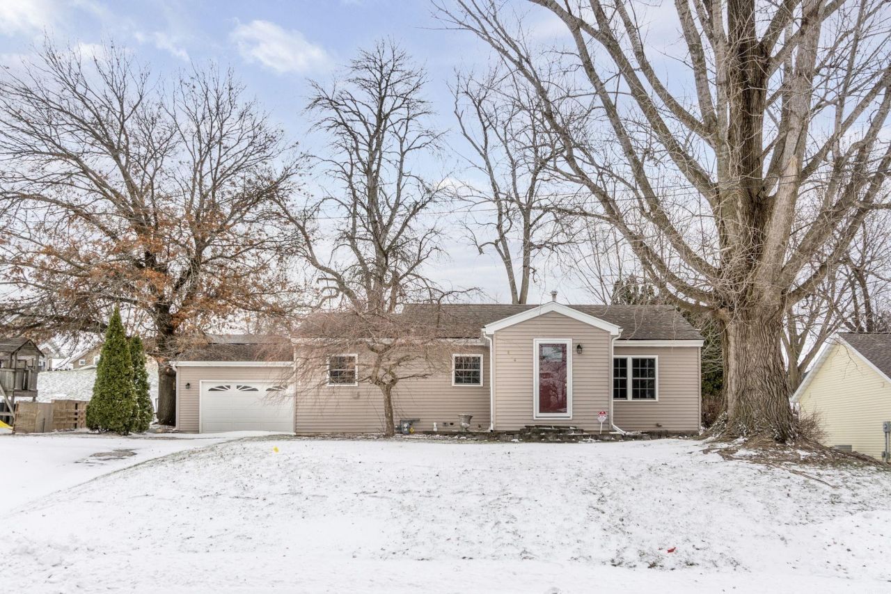 804 S Jefferson Street, Wellsburg, IA 50680 Main Photo