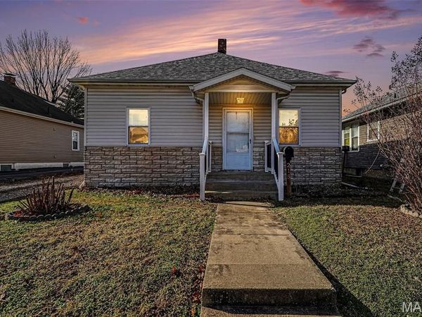 215 Louisa Avenue, Dupo, IL 62239