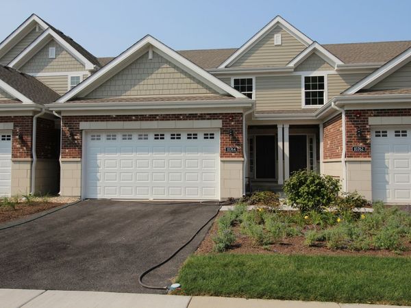 10723 Clocktower Drive, Countryside, IL 60525