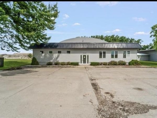 3130 W Shaulis, Waterloo, IA 50701